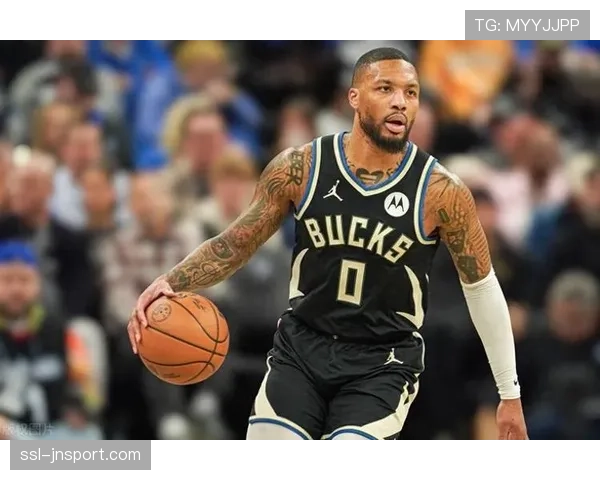 东部焦点战预报：雄鹿对阵尼克斯，双方近期均取得五连胜。